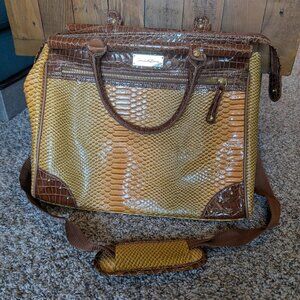 Gold and Brown Travel Bag for Stylish Adventures